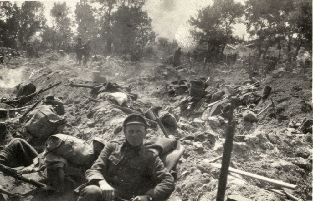 A view of some of the New Zealand Infantry Brigade at rest a day before the advance across the Daisy Patch.